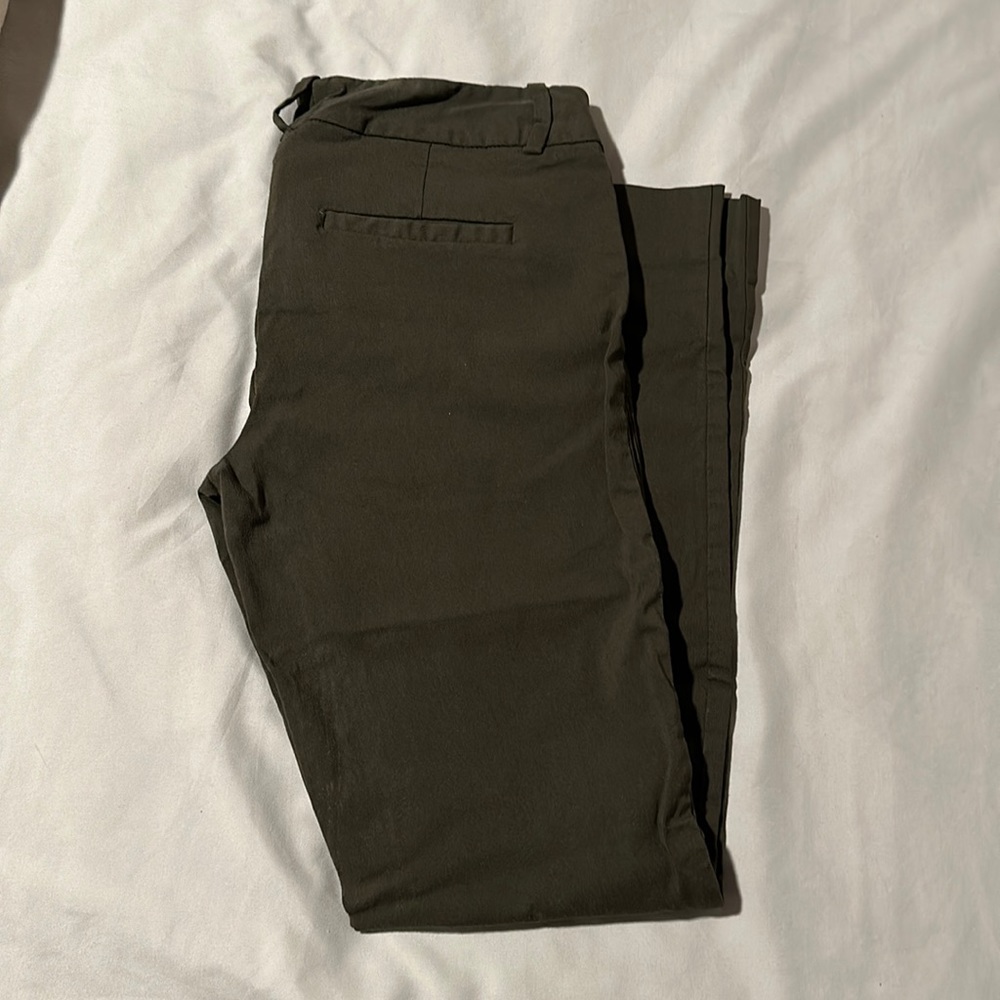 The limited Green ideal stretch skinny pants size 2
